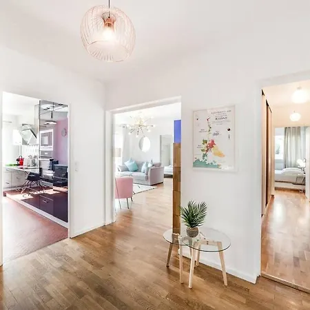 Calm And Breathtaking View With Balcony Lyon