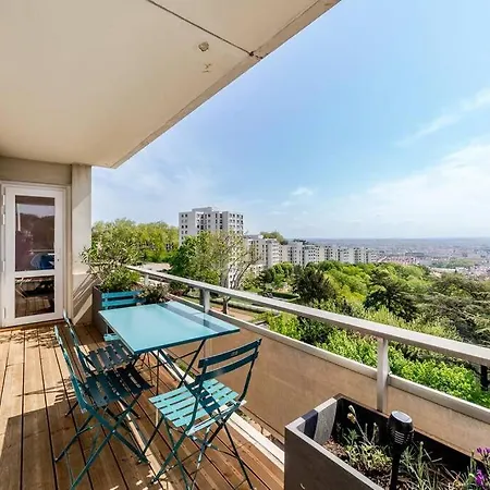 Calm And Breathtaking View With Balcony Apartment Lyon